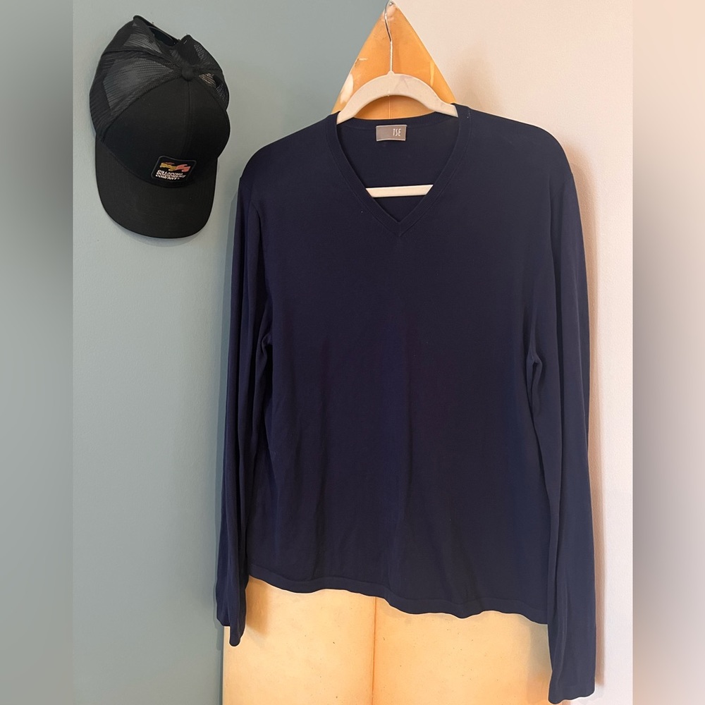 TSE Navy Blue V-Neck Pullover in Medium